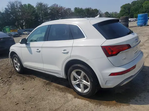 WA1AAAFYXM2108165 2021 AUDI Q5 - Image 2