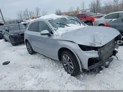 WA1AAAFYXM2132238 2021 AUDI Q5