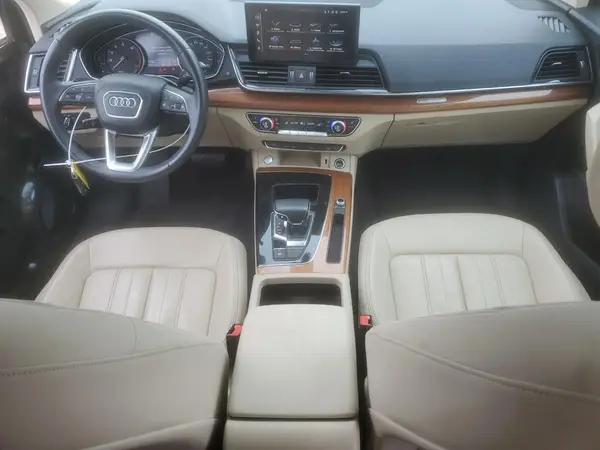 WA1AABFY3M2111933 2021 AUDI Q5 - Image 8