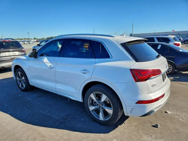 WA1ABAFY0P2069586 2023 AUDI Q5 - Image 2