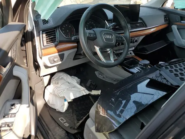 WA1ABAFY0P2082483 2023 AUDI Q5 - Image 8