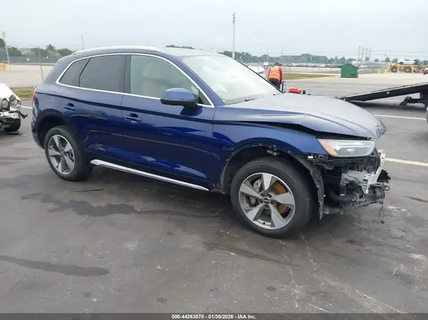 WA1ABAFY0P2128846 2023 AUDI Q5 - Image 1