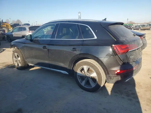 WA1ABAFY1N2113656 2022 AUDI Q5 - Image 2