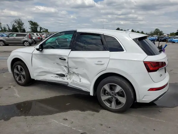 WA1ABAFY1P2094805 2023 AUDI Q5 - Image 2