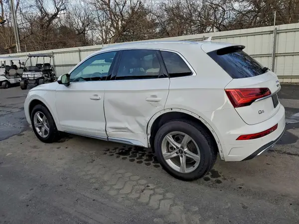 WA1ABAFY1R2020657 2024 AUDI Q5 - Image 2
