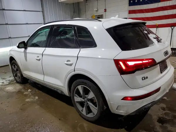 WA1ABAFY1S2014766 2025 AUDI Q5 - Image 2