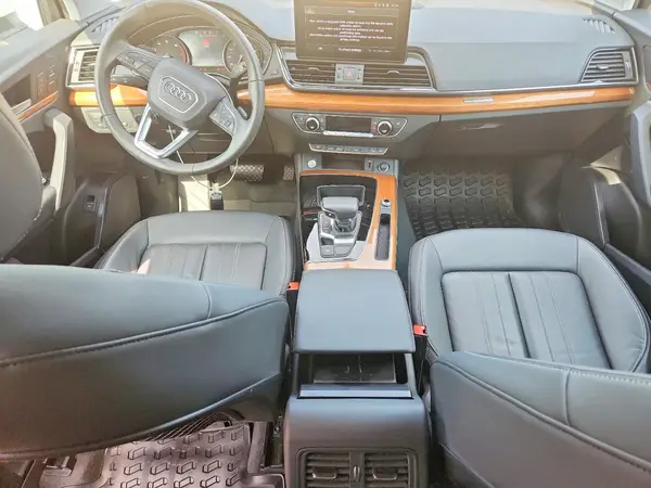 WA1ABAFY2P2043779 2023 AUDI Q5 - Image 8