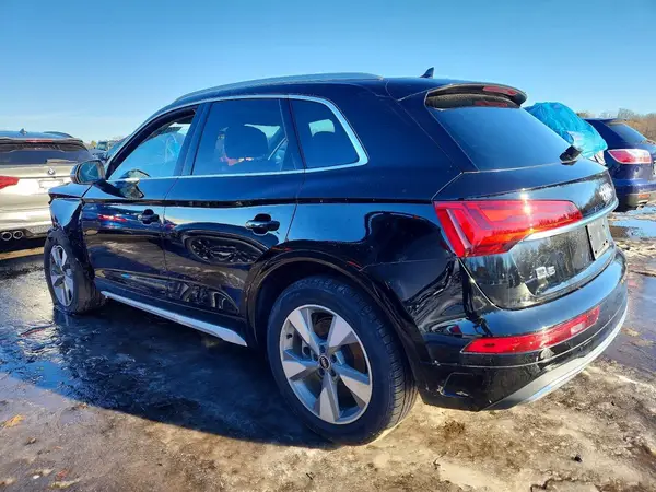 WA1ABAFY3P2135774 2023 AUDI Q5 - Image 2