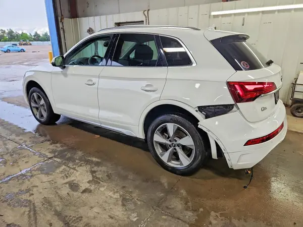 WA1ABAFY3P2190628 2023 AUDI Q5 - Image 2