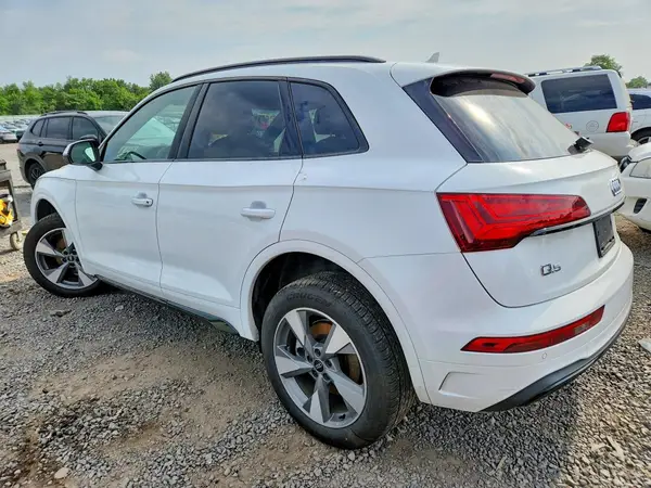 WA1ABAFY3S2038020 2025 AUDI Q5 - Image 2