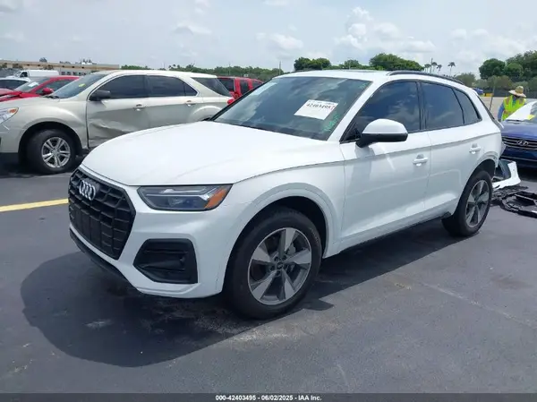 WA1ABAFY3S2050913 2025 AUDI Q5 - Image 2