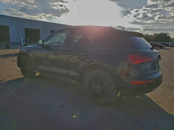 WA1ABAFY4N2112906 2022 AUDI Q5 - Image 2