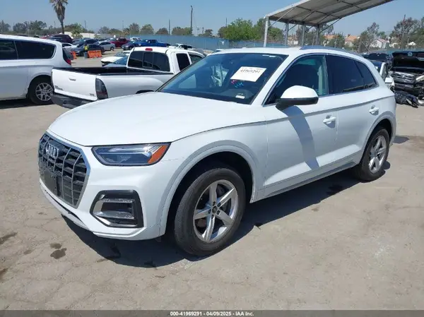 WA1ABAFY6P2165402 2023 AUDI Q5 - Image 2