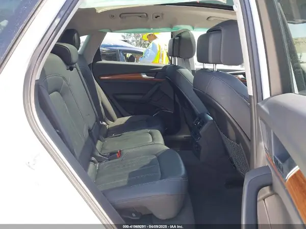 WA1ABAFY6P2165402 2023 AUDI Q5 - Image 8