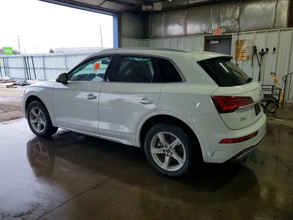 WA1ABAFY8N2110205 2022 AUDI Q5 - Image 2