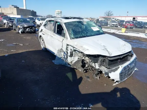 WA1ABAFY8R2043756 2024 AUDI Q5 - Image 1
