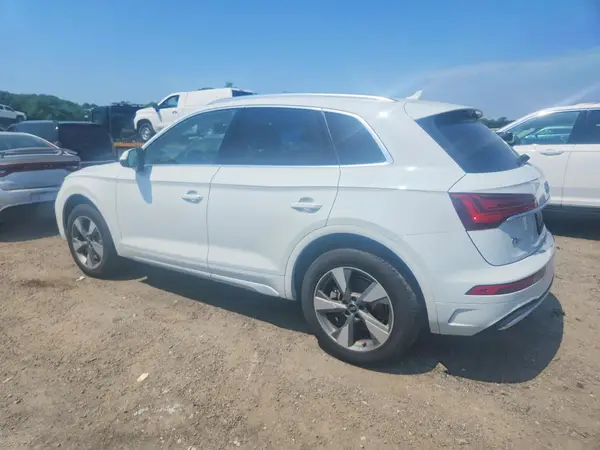 WA1ABAFY9P2081039 2023 AUDI Q5 - Image 2