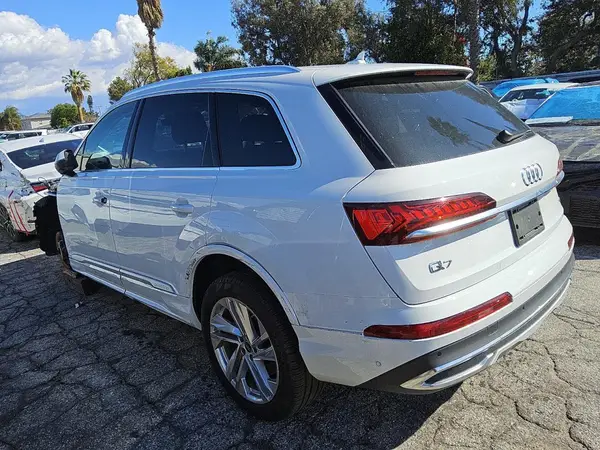 WA1ACBF70PD005126 2023 AUDI Q7 - Image 2