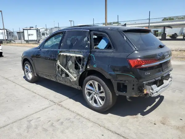 WA1ACBF70RD008305 2024 AUDI Q7 - Image 2