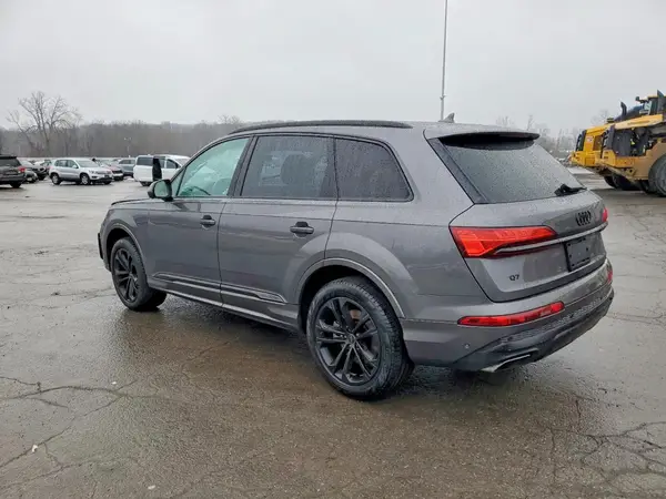 WA1ACBF71SD004611 2025 AUDI Q7 - Image 2