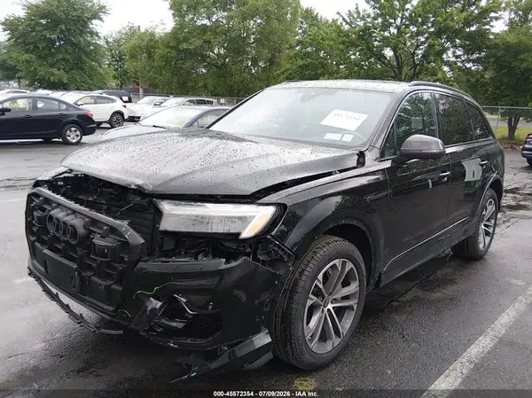 WA1ACBF71TD009941 2026 AUDI Q7 - Image 2