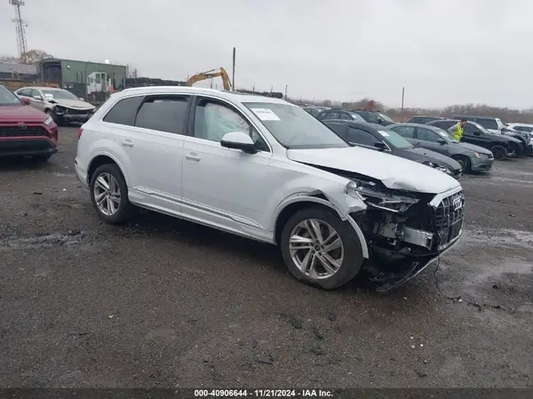 WA1ACBF72PD021411 2023 AUDI Q7 - Image 1