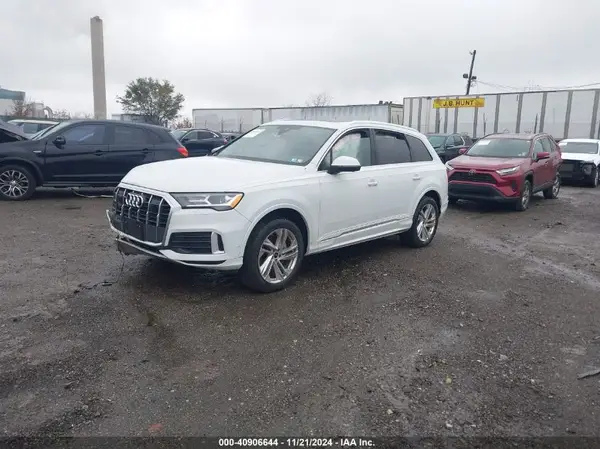 WA1ACBF72PD021411 2023 AUDI Q7 - Image 2