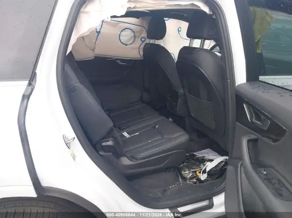 WA1ACBF72PD021411 2023 AUDI Q7 - Image 8