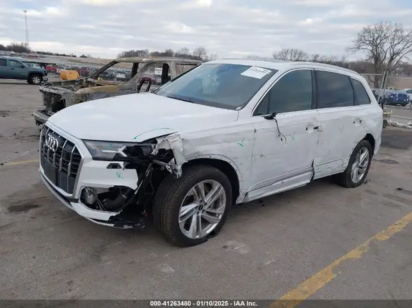 WA1ACBF74PD016968 2023 AUDI Q7 - Image 2