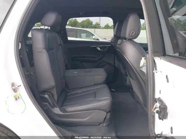WA1ACBF75SD019631 2025 AUDI Q7 - Image 8