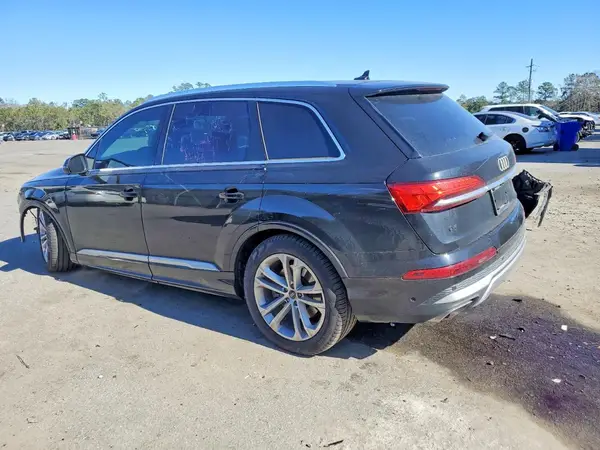WA1ACBF77SD002555 2025 AUDI Q7 - Image 2