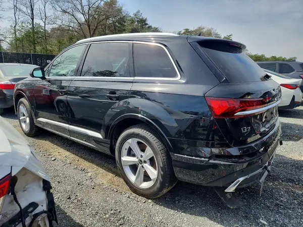 WA1ACBF7XRD008022 2024 AUDI Q7 - Image 2