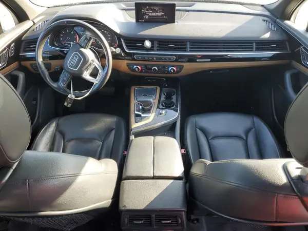 WA1AHAF70HD040178 2017 AUDI Q7 - Image 8