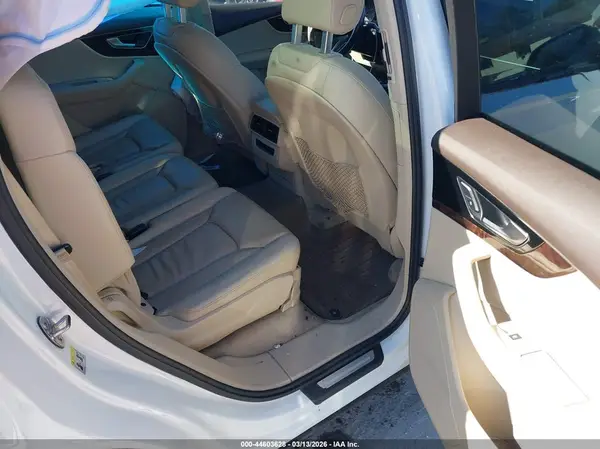 WA1AHAF70HD048328 2017 AUDI Q7 - Image 8