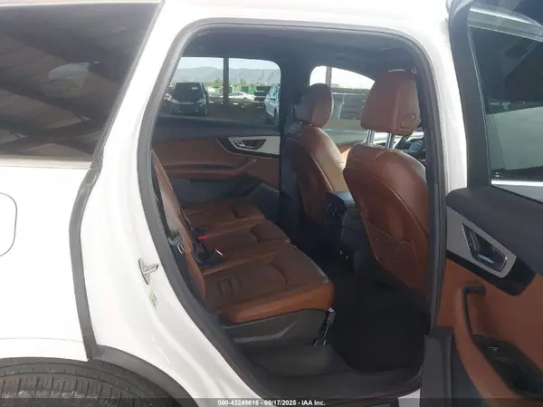 WA1AHAF70KD043525 2019 AUDI Q7 - Image 8