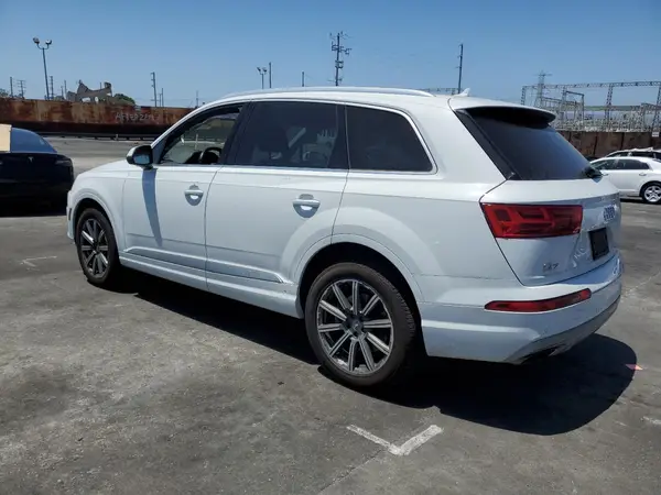 WA1AHAF71KD026619 2019 AUDI Q7 - Image 2