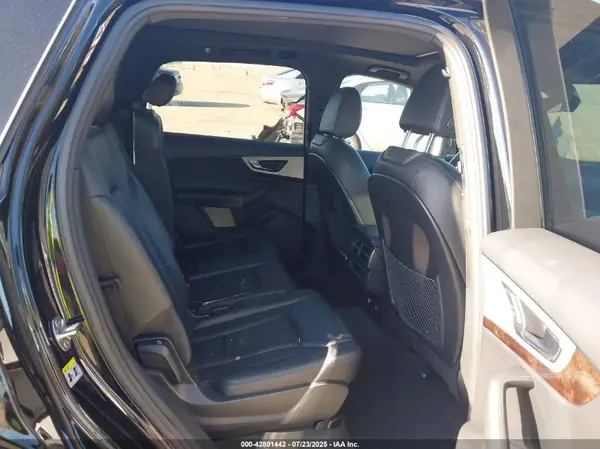 WA1AHAF71KD032646 2019 AUDI Q7 - Image 8