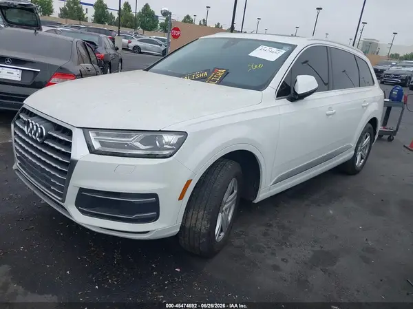 WA1AHAF71KD034977 2019 AUDI Q7 - Image 2
