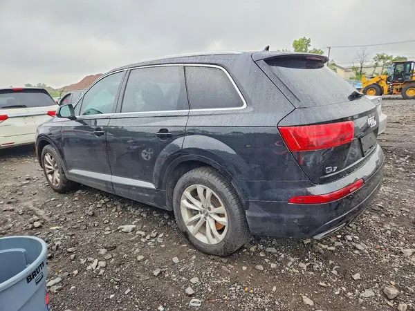 WA1AHAF72HD044586 2017 AUDI Q7 - Image 2