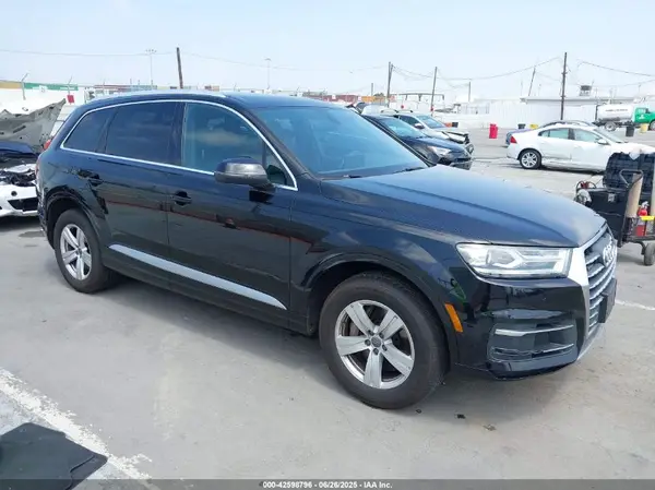 WA1AHAF72JD042682 2018 AUDI Q7 - Image 1