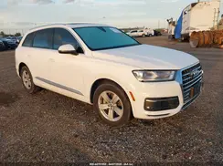 WA1AHAF72KD020747 2019 AUDI Q7