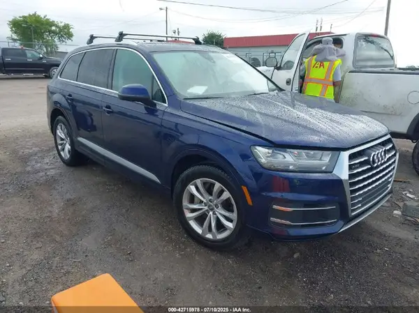 WA1AHAF73KD044569 2019 AUDI Q7 - Image 1