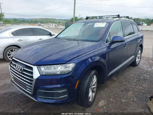 WA1AHAF73KD044569 2019 AUDI Q7 - Image 2