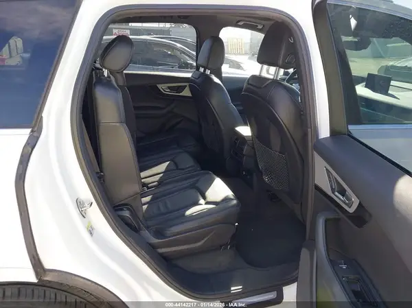 WA1AHAF73KD046239 2019 AUDI Q7 - Image 8