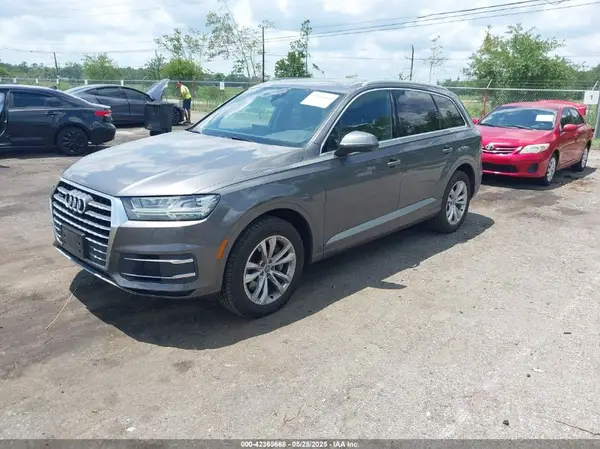 WA1AHAF73KD047665 2019 AUDI Q7 - Image 2