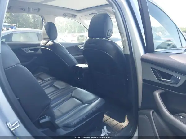 WA1AHAF74KD023911 2019 AUDI Q7 - Image 8