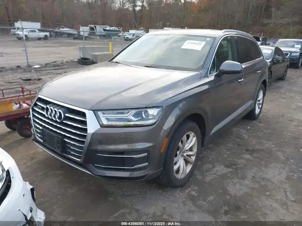 WA1AHAF74KD024590 2019 AUDI Q7 - Image 2