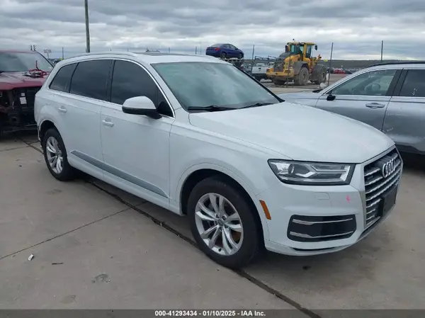 WA1AHAF75JD045348 2018 AUDI Q7 - Image 1