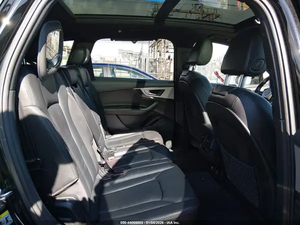 WA1AHAF75KD041916 2019 AUDI Q7 - Image 8