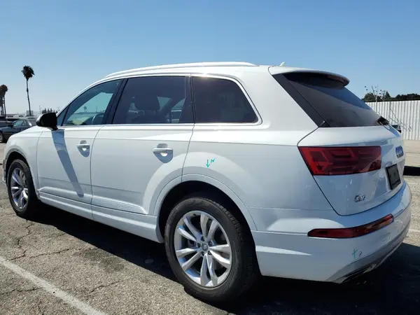 WA1AHAF75KD046050 2019 AUDI Q7 - Image 2